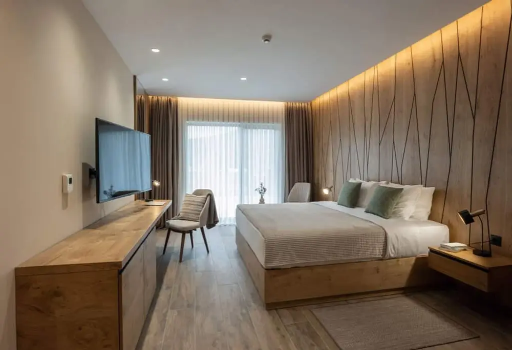 Hotel Remodeling Guide: Contractor Selection and Project Planning